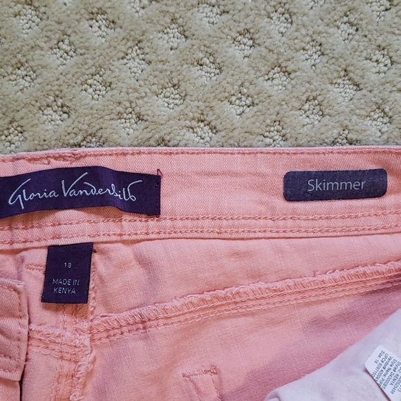 Gloria Vanderbilt Peach capri jeans - Picture 4 of 6